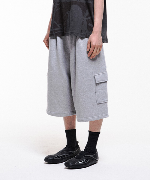THECOLDESTMOMENT(ザコールデストモーメント)の「TCM cargo half sweat pants (grey)(その他パンツ・レディース・その他・M/L/XL)」の1枚目の写真