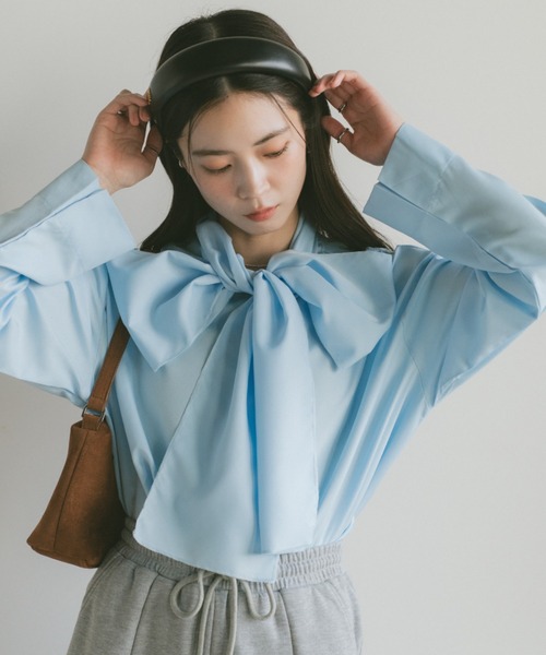 VANNIE U(ヴァニーユー)の「ボウタイブラウス(シャツ/ブラウス・レディース・ホワイト/ブルー・FREE)」の2枚目の写真