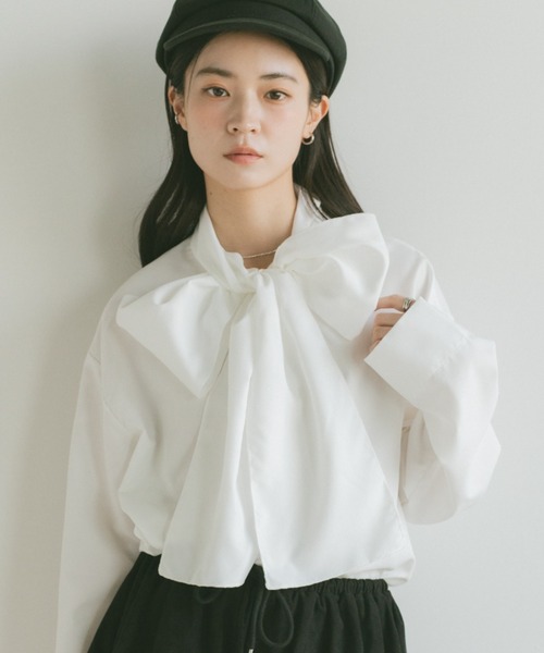 VANNIE U(ヴァニーユー)の「ボウタイブラウス(シャツ/ブラウス・レディース・ホワイト/ブルー・FREE)」の8枚目の写真