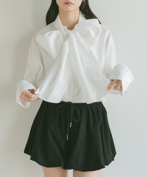 VANNIE U(ヴァニーユー)の「ボウタイブラウス(シャツ/ブラウス・レディース・ホワイト/ブルー・FREE)」の6枚目の写真