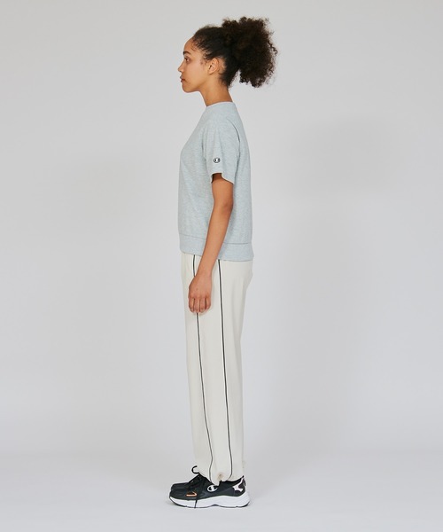 Champion(チャンピオン)の「【Champion/チャンピオン】レディース ショートスリーブTシャツ(Tシャツ/カットソー・レディース・グレイッシュブルー/ホワイト/ブラック/グレー・LARGE/MEDIUM)」の9枚目の写真