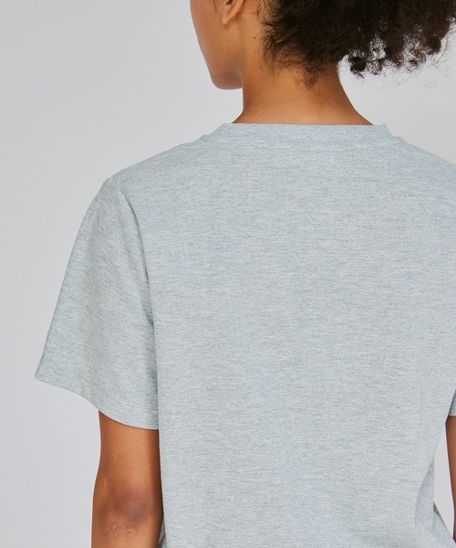 Champion(チャンピオン)の「【Champion/チャンピオン】レディース ショートスリーブTシャツ(Tシャツ/カットソー・レディース・グレイッシュブルー/ホワイト/ブラック/グレー・LARGE/MEDIUM)」の7枚目の写真