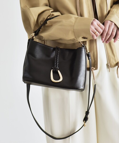 ショルダーバック quaranciel: ライン 2way ショルダー バッグ （ショルダーバッグ