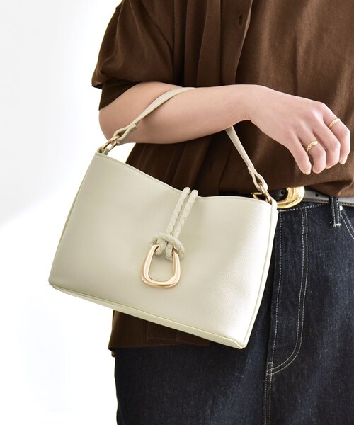 quaranciel(カランシエル)の「quaranciel: 2way バックル スクエア ショルダー バッグ(ショルダーバッグ・レディース・ライトグリーン/ライトグレー/ブラック・ONE SIZE)」の22枚目の写真
