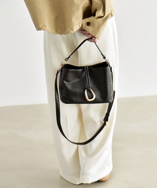 ショルダーバッグ 2way bag quaranciel: 2way バックル スクエア ショルダー バッグ（ショルダー