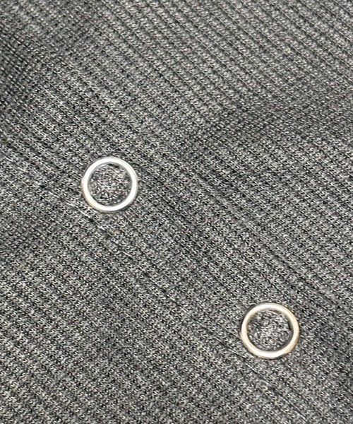 NANEA（ナネア）の「クロップド丈 ホルターネックレイヤード風フロントボタントップス（Tシャツ/カットソー・レディース・チャコールグレー/グレー・LARGE/MEDIUM/SMALL）」の15枚目の写真