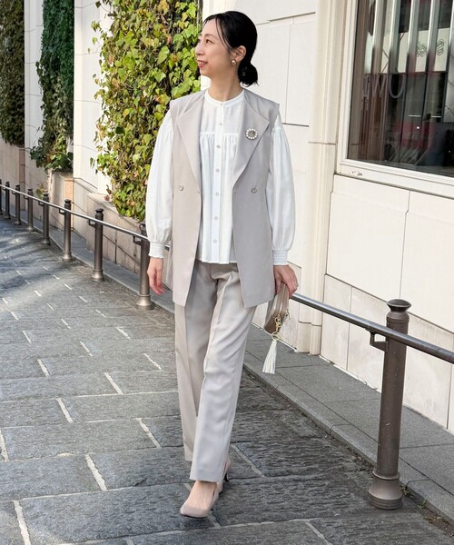 MICO COULIER（ミコクリエ）の「《セットアップ対応》ライトモククロスベスト（ダウンジャケット/コート・レディース・ネイビー/グレイッシュベージュ・38）」の12枚目の写真