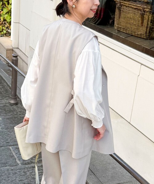 MICO COULIER（ミコクリエ）の「《セットアップ対応》ライトモククロスベスト（ダウンジャケット/コート・レディース・ネイビー/グレイッシュベージュ・38）」の14枚目の写真