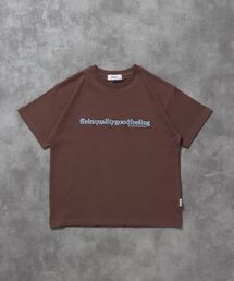 FFEIN（フェイン）の「【FFEIN（フェイン）】センターロゴ3D刺繍ショート丈Tシャツ / Tシャツ クルーネック 半袖 刺繍 シンプル 【短丈】（Tシャツ/カットソー）」