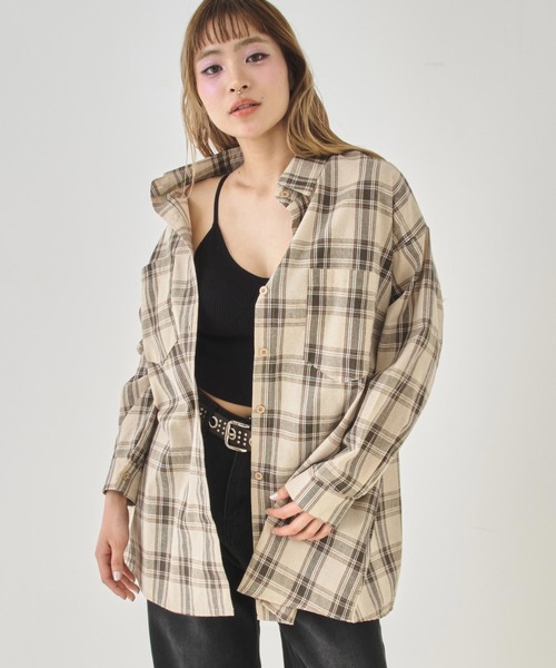 ANAP（アナップ）の「Ｗポケットオーバーサイズチェックシャツ（シャツ/ブラウス・レディース・ベージュ/ネイビー・F）」の3枚目の写真