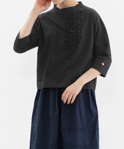 nop de nod(ノップドゥノッド)の「モックネック6分袖フリルTシャツ(Tシャツ/カットソー・レディース・ブラック/ダークグレー/オフホワイト/ライトグレー・3)」の3枚目の写真