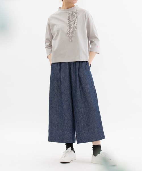 nop de nod(ノップドゥノッド)の「モックネック6分袖フリルTシャツ(Tシャツ/カットソー・レディース・ブラック/ダークグレー/オフホワイト/ライトグレー・3)」の5枚目の写真