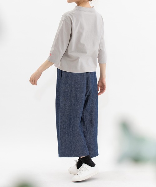 nop de nod(ノップドゥノッド)の「モックネック6分袖フリルTシャツ(Tシャツ/カットソー・レディース・ブラック/ダークグレー/オフホワイト/ライトグレー・3)」の6枚目の写真