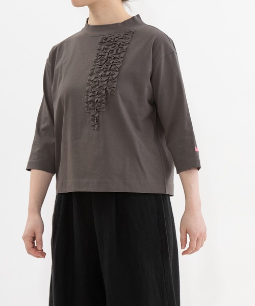 nop de nod(ノップドゥノッド)の「モックネック6分袖フリルTシャツ(Tシャツ/カットソー・レディース・ブラック/ダークグレー/オフホワイト/ライトグレー・3)」の11枚目の写真
