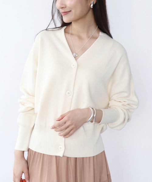 Jines（ジネス）の「キーネックリラックスカーディガン（カーディガン/ボレロ・レディース・ブルー/ネイビー/グレー/ホワイト/ブラック・38）」の2枚目の写真