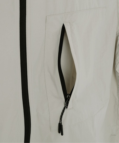 MARGARET HOWELL（マーガレットハウエル）の「WATER REPELLENT LIGHTWEIGHT NY（Tシャツ/カットソー・レディース・ブラック/ライトグレー・2/1）」の12枚目の写真