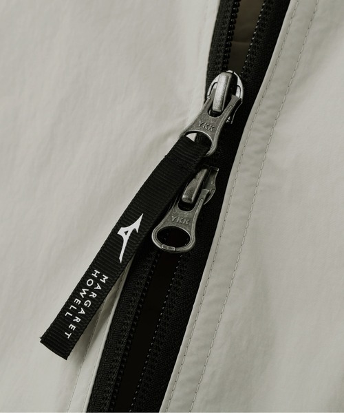 MARGARET HOWELL（マーガレットハウエル）の「WATER REPELLENT LIGHTWEIGHT NY（Tシャツ/カットソー・レディース・ブラック/ライトグレー・2/1）」の13枚目の写真