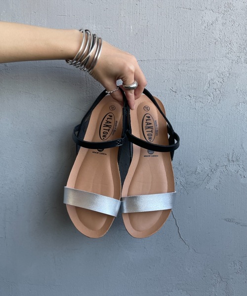 PLAKTON（プラクトン）の「【WEB先行予約】[PLAKTON/プラクトン] 別注 アンクルストラップ サンダル（サンダル・レディース・ブラック/シルバー・38/37/36）」の3枚目の写真