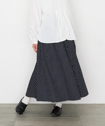 オオカミとフクロウ（オオカミとフクロウ）の「フクロウと通り雨のカヌレ（スカート）」