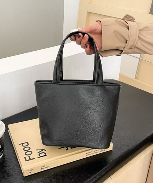 folka（フォルカ）の「2C76-KR レザーライク コンパクト ミニハンドバッグ（ハンドバッグ・レディース・ブラック/ホワイト/ブラウン・ONESIZE）」の2枚目の写真