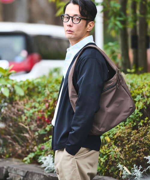 green label relaxing（グリーンレーベルリラクシング）の「【WEB限定】マット リップストップ ショルダーバッグ -撥水-（トートバッグ・メンズ・ダークブラウン/ブラック・FREE）」の2枚目の写真