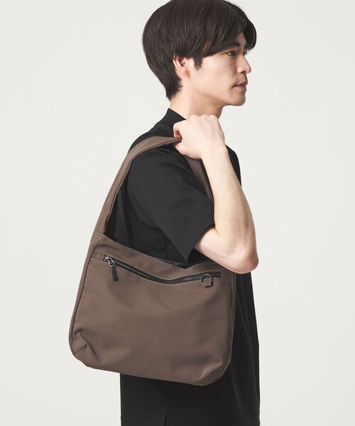green label relaxing（グリーンレーベルリラクシング）の「【WEB限定】マット リップストップ ショルダーバッグ -撥水-（トートバッグ・メンズ・ダークブラウン/ブラック・FREE）」の4枚目の写真