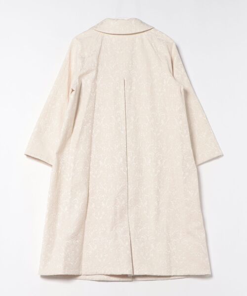 STRAWBERRY-FIELDS(ストロベリーフィールズ)の「ミリ―ジャガード_クラシカルジャガードコート(その他アウター・レディース・オフホワイト/ブラック・2)」の3枚目の写真