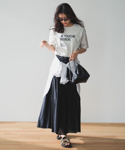 UNFILO(アンフィーロ)の「【平均レビュー4.6★】BEAUTY FORM-T cotton ロゴ ハーフスリーブ Tシャツ(Tシャツ/カットソー・レディース・グレー系1/ネイビー系1/スカイブルー系1/ベージュ系1/ホワイト系1/ライトグレー系1/ダークブラウン系2/ベージュ系2/ホワイト系2/黄土色系・SMALL/LARGE/MEDIUM)」の15枚目の写真