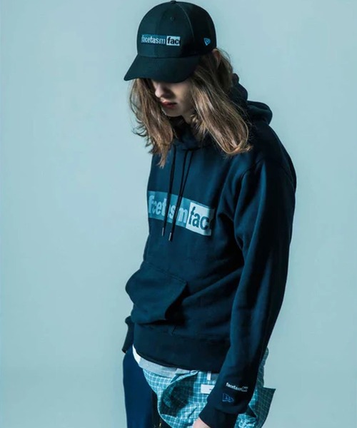 FACETASM(ファセッタズム)の「FACETASM/ファセッタズム × NEW ERA/ニューエラ LOGO CAP 9FORTY カーブバイザー ロゴ刺繍キャップ 2026年春夏(キャップ・メンズ・ブラック・FREE)」の3枚目の写真