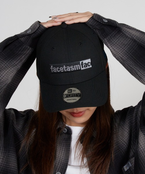 FACETASM(ファセッタズム)の「FACETASM/ファセッタズム × NEW ERA/ニューエラ LOGO CAP 9FORTY カーブバイザー ロゴ刺繍キャップ 2026年春夏(キャップ・メンズ・ブラック・FREE)」の7枚目の写真