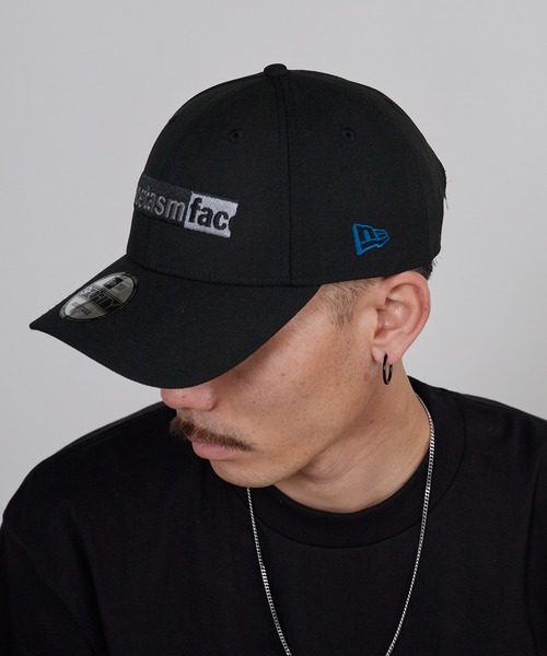 FACETASM(ファセッタズム)の「FACETASM/ファセッタズム × NEW ERA/ニューエラ LOGO CAP 9FORTY カーブバイザー ロゴ刺繍キャップ 2026年春夏(キャップ・メンズ・ブラック・FREE)」の12枚目の写真