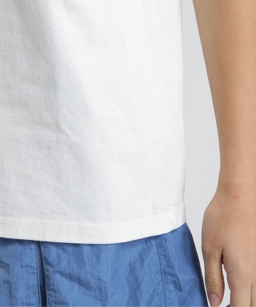 AVIREX（アヴィレックス）の「《直営店限定》FADE WASH T‐SHIRT WITH STAR EMBROIDERY（Tシャツ/カットソー・レディース・オフホワイト/ピンク/チャコールグレー・F）」の14枚目の写真