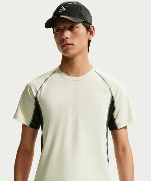 ACG(エィシージー)の「ナイキ ACG "Wildsee" メンズ Dri-FIT ショートスリーブ インナー トップス / Nike ACG "Wildsee" Men's Dri-FIT Short-Sleeve Base Layer Top IO1453-020 Sea Glass(Tシャツ/カットソー・メンズ・グリーン系その他2・2XL/XL/S/M/L)」の12枚目の写真