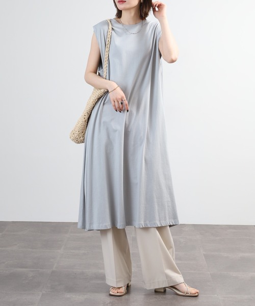 BRODIAEA(ブローディア)の「BRODIAEA ノースリーブカットソーワンピース(ワンピース・レディース・ブラック/サックスブルー/カーキ/ブルー・40)」の16枚目の写真