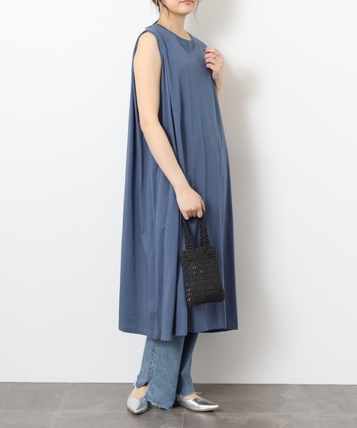 BRODIAEA(ブローディア)の「BRODIAEA ノースリーブカットソーワンピース(ワンピース・レディース・ブラック/サックスブルー/カーキ/ブルー・40)」の21枚目の写真