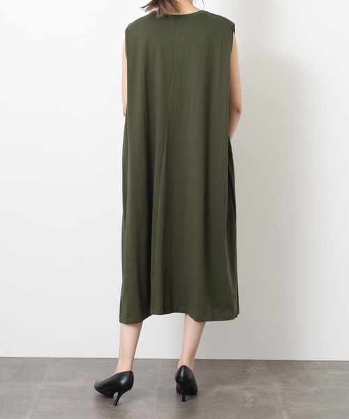 BRODIAEA(ブローディア)の「BRODIAEA ノースリーブカットソーワンピース(ワンピース・レディース・ブラック/サックスブルー/カーキ/ブルー・40)」の13枚目の写真