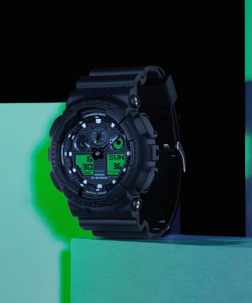 G-SHOCK(ジーショック)の「BLACK AND ELECTRO GREEN / GA-100BEG-1AJF(アナログ腕時計・メンズ・ブラック×グリーン・FREE)」の2枚目の写真