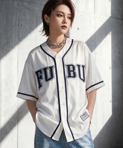 FUBU（ フブ）の「【FUBU/フブ】SATIN BASEBALL SHIRTS/サテン ベースボールシャツ（シャツ/ブラウス・メンズ・ブラック/ホワイト/ライトブルー・XL/M/L）」の6枚目の写真