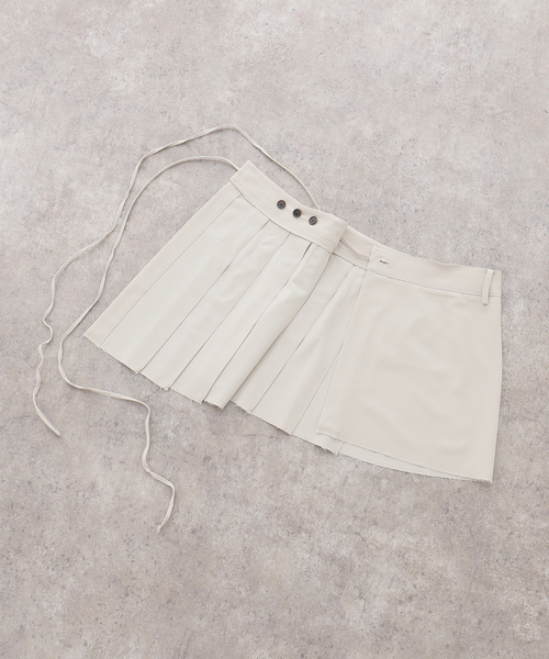 U by SPICK&SPAN（ユーバイスピックアンドスパン）の「le/ル LOW EDGE PLEAT WRAP SKIRT（スカート・レディース・ベージュ・FREE）」の3枚目の写真