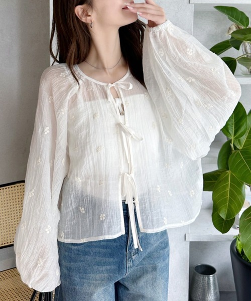 Ada.(エイダ)の「小花 刺繍 2way ブラウス(シャツ/ブラウス・レディース・オフホワイト/ブラック・FREE)」の8枚目の写真