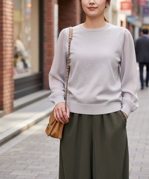 GIVERNY(ジヴェルニー)の「【大人可愛い/通勤・オフィス/春映え】袖シフォン切替クルーネックニット(ニット/セーター・レディース・ブラック/ホワイト/グレー・FREE)」の14枚目の写真