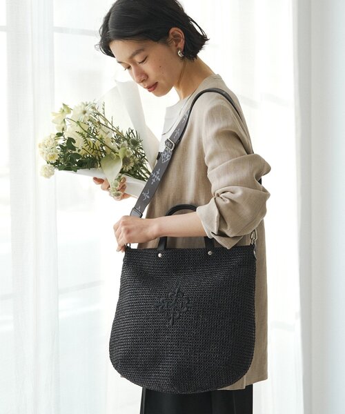 russet(ラシット)の「《WEB限定》スリム2WAYトートバッグ <ナイロンラフィア>(トートバッグ・レディース・ブラック/ダークブラウン/アイボリー/ボルドー・FREE)」の3枚目の写真