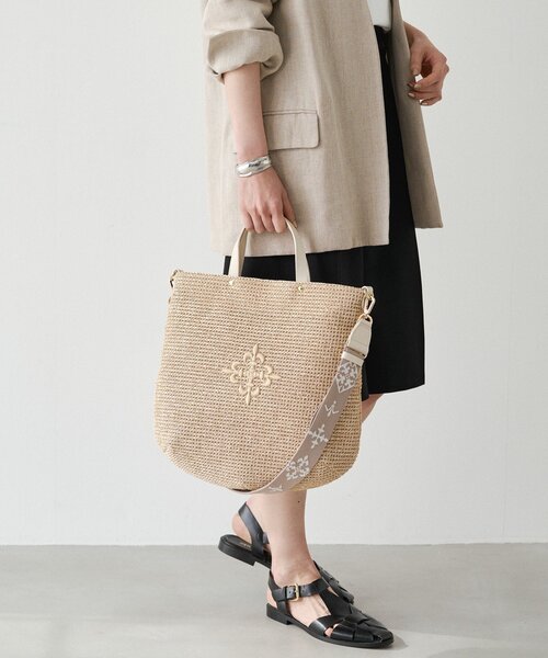 russet(ラシット)の「《WEB限定》スリム2WAYトートバッグ <ナイロンラフィア>(トートバッグ・レディース・ブラック/ダークブラウン/アイボリー/ボルドー・FREE)」の13枚目の写真