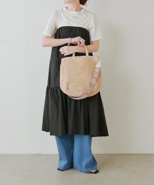 russet(ラシット)の「《WEB限定》スリム2WAYトートバッグ <ナイロンラフィア>(トートバッグ・レディース・ブラック/ダークブラウン/アイボリー/ボルドー・FREE)」の11枚目の写真