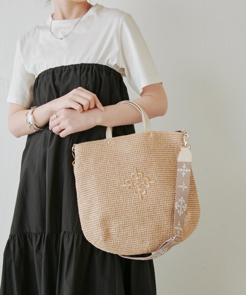 russet(ラシット)の「《WEB限定》スリム2WAYトートバッグ <ナイロンラフィア>(トートバッグ・レディース・ブラック/ダークブラウン/アイボリー/ボルドー・FREE)」の10枚目の写真