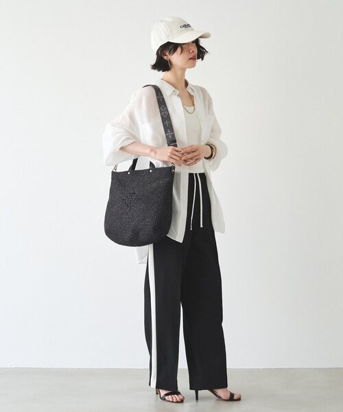 russet（ラシット）の「《WEB限定》スリム2WAYトートバッグ <ナイロンラフィア>（トートバッグ・レディース・ブラック/ダークブラウン/アイボリー/ボルドー・FREE）」の15枚目の写真