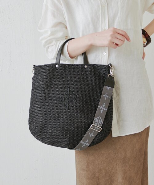 russet（ラシット）の「《WEB限定》スリム2WAYトートバッグ <ナイロンラフィア>（トートバッグ・レディース・ブラック/ダークブラウン/アイボリー/ボルドー・FREE）」の17枚目の写真