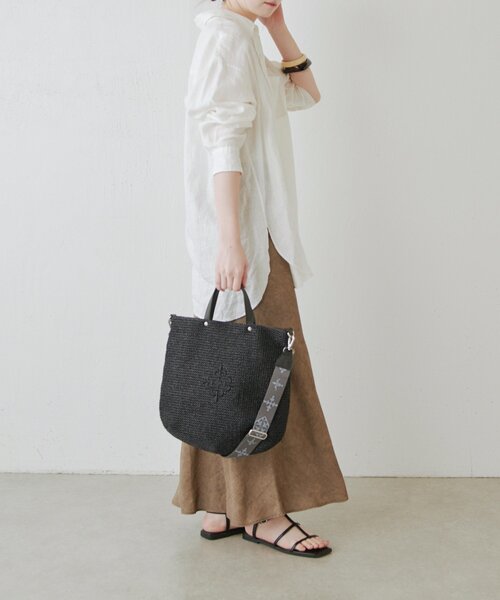 russet（ラシット）の「《WEB限定》スリム2WAYトートバッグ <ナイロンラフィア>（トートバッグ・レディース・ブラック/ダークブラウン/アイボリー/ボルドー・FREE）」の18枚目の写真