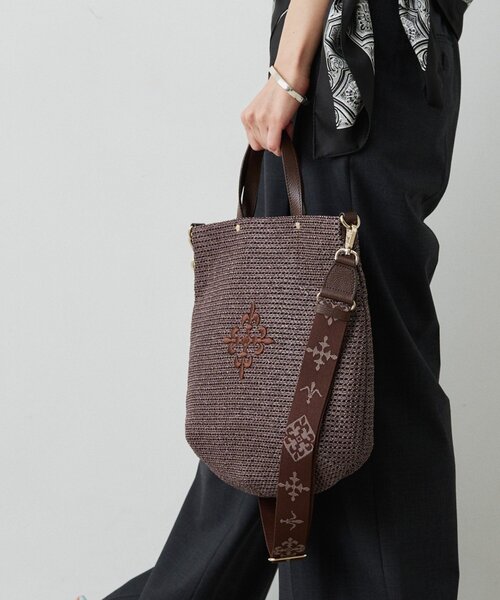 russet（ラシット）の「《WEB限定》スリム2WAYトートバッグ <ナイロンラフィア>（トートバッグ・レディース・ブラック/ダークブラウン/アイボリー/ボルドー・FREE）」の7枚目の写真