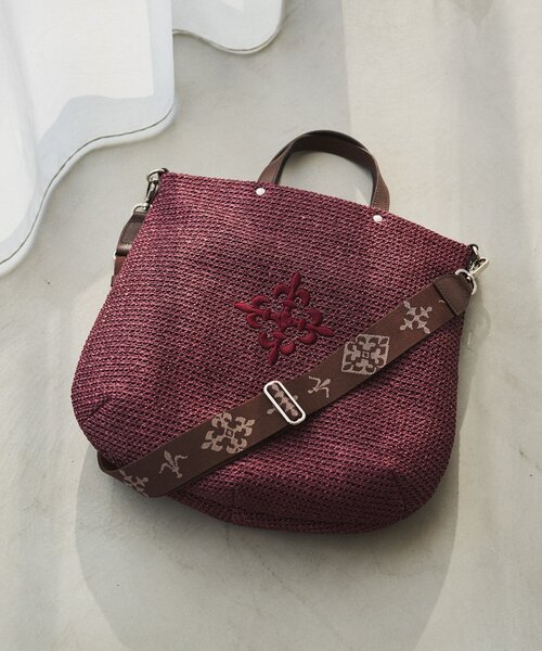 russet（ラシット）の「《WEB限定》スリム2WAYトートバッグ <ナイロンラフィア>（トートバッグ・レディース・ブラック/ダークブラウン/アイボリー/ボルドー・FREE）」の8枚目の写真